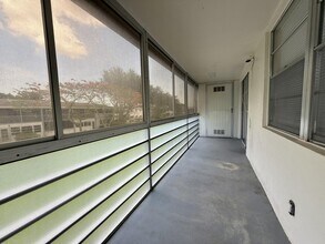 118 Andover E in West Palm Beach, FL - Building Photo - Building Photo