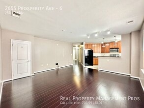 2655 Prosperity Ave in Fairfax, VA - Building Photo - Building Photo