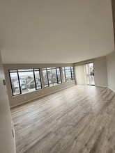 2117 Dexter Ave N, Unit 201 in Seattle, WA - Building Photo - Building Photo