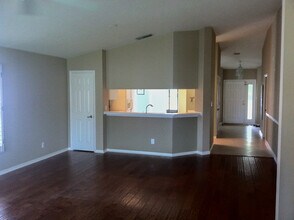 1300 Misty Pines Cir, Unit 206 in Naples, FL - Foto de edificio - Building Photo