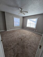 1523 N Barta Ave in Prague, OK - Foto de edificio - Building Photo