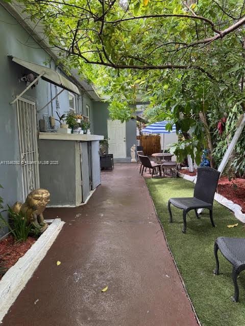 680 NE 160th Terrace in Miami, FL - Building Photo - Building Photo