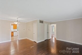 4703 Fairheath Rd in Charlotte, NC - Building Photo - Building Photo