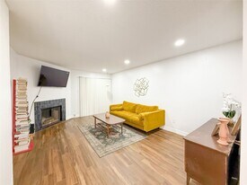 2120 El Paseo St, Unit 1207 in Houston, TX - Building Photo