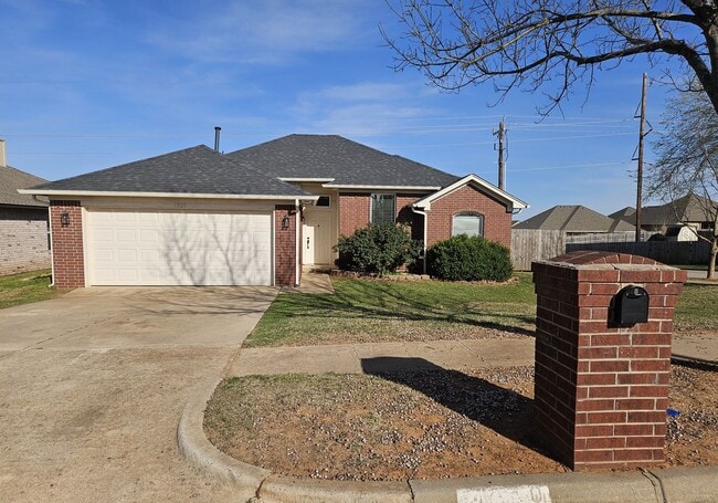 property at 1925 E View Dr