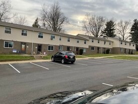 Valley View Apartments in Wooster, OH - Building Photo