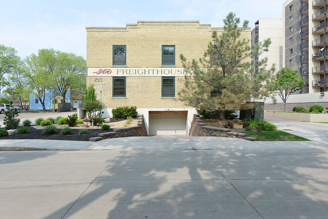 Freighthouse Flats Apartments in Fargo, ND - Foto de edificio - Building Photo