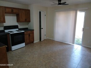 5117 Taylor Ave in Port Orange, FL - Building Photo - Building Photo