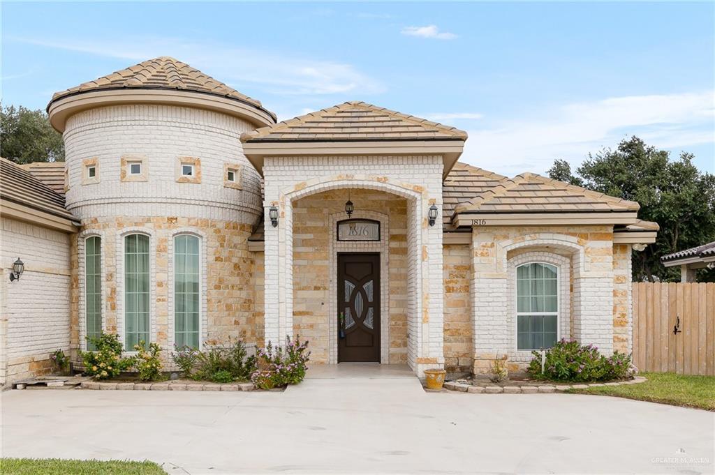 1816 Kingsborough Ave in McAllen, TX - Building Photo