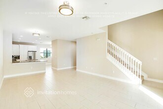 11713 SW 13th Ct in Pembroke Pines, FL - Foto de edificio - Building Photo