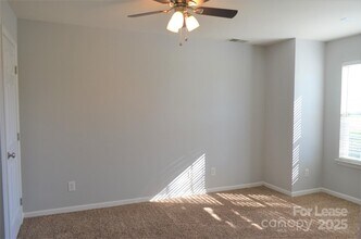16217 Peachmont Dr in Cornelius, NC - Building Photo - Building Photo