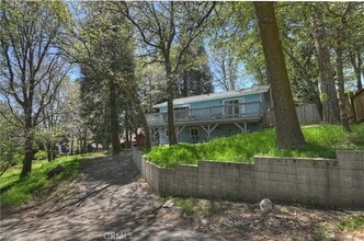 22365 Pine Dr in Crestline, CA - Building Photo - Building Photo