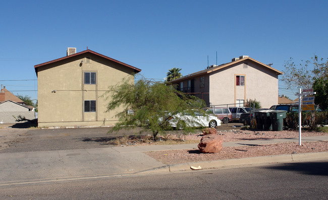 1046-1066 W Polk St in Phoenix, AZ - Building Photo - Building Photo