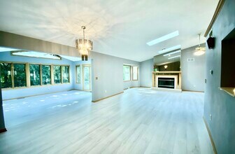 3121 Carefree Dr in Rockford, IL - Building Photo - Building Photo