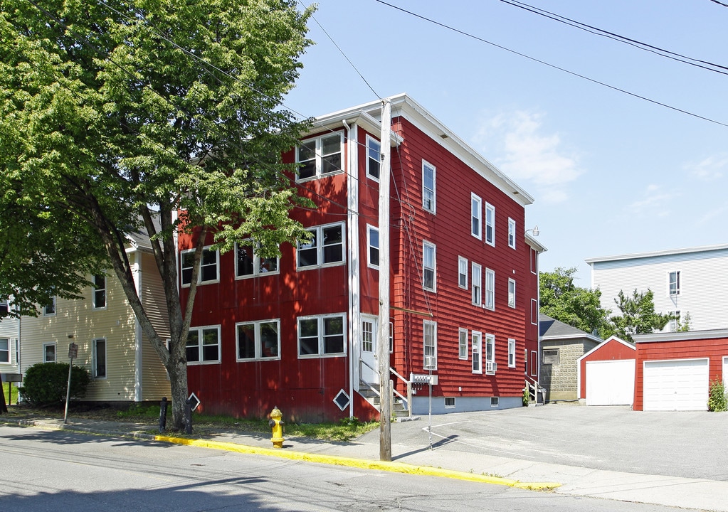 24 Hill St in Biddeford, ME - Foto de edificio