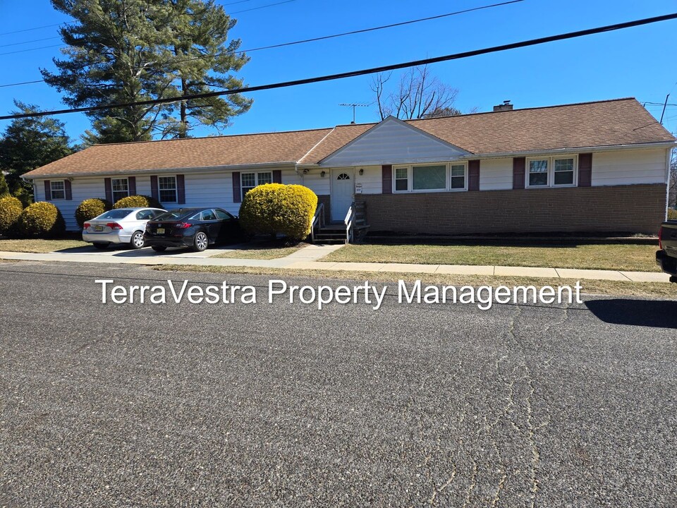 123 Harvard Rd S in Glassboro, NJ - Building Photo