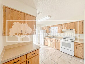 5824 Charlton Dr in Lakeland, FL - Building Photo - Building Photo