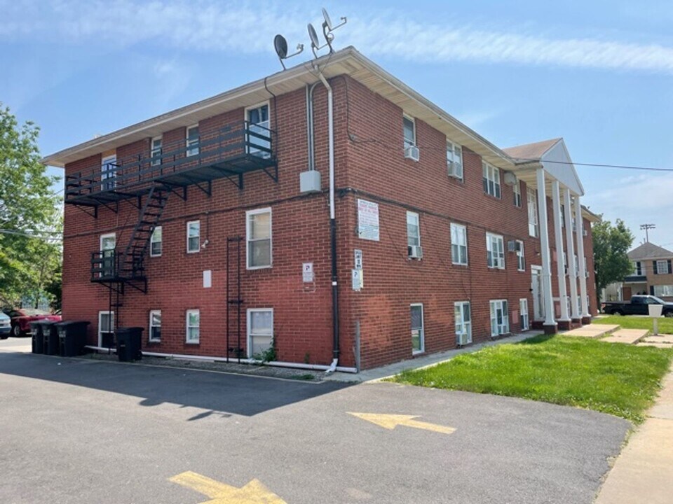 25 Henry Ave in New Brunswick, NJ - Foto de edificio