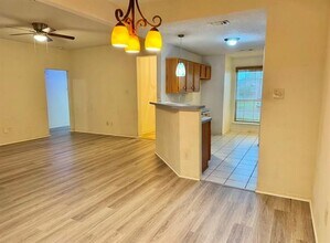 1424 Spicewood Dr in Mesquite, TX - Building Photo - Building Photo