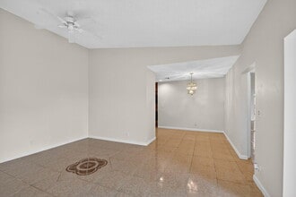 2701 Waterview Cir in Palm Springs, FL - Building Photo - Building Photo