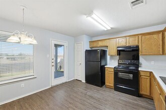 13516 Lyndon B Johnson St in Manor, TX - Building Photo - Building Photo