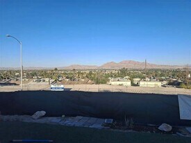 415 N 13th St in Las Vegas, NV - Building Photo