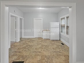 1845 Kalamazoo Ave SE in Grand Rapids, MI - Building Photo - Building Photo