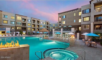 5550 E Deer Valley Dr, Unit 1 in Phoenix, AZ - Building Photo - Building Photo