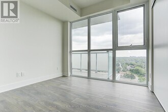 188-1188 Fairview Mall Dr in Toronto, ON - Building Photo - Building Photo