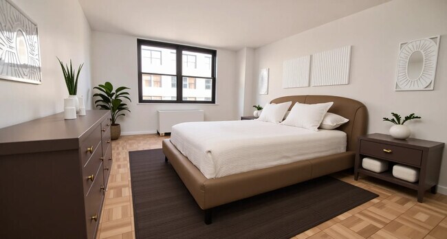 449 W 50th St, Unit 2B in New York, NY - Building Photo - Building Photo