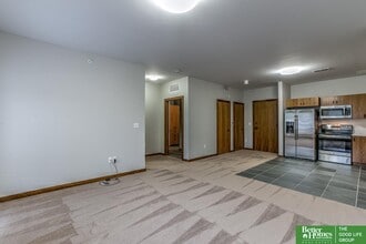 1330 S 70th St in Omaha, NE - Building Photo - Building Photo