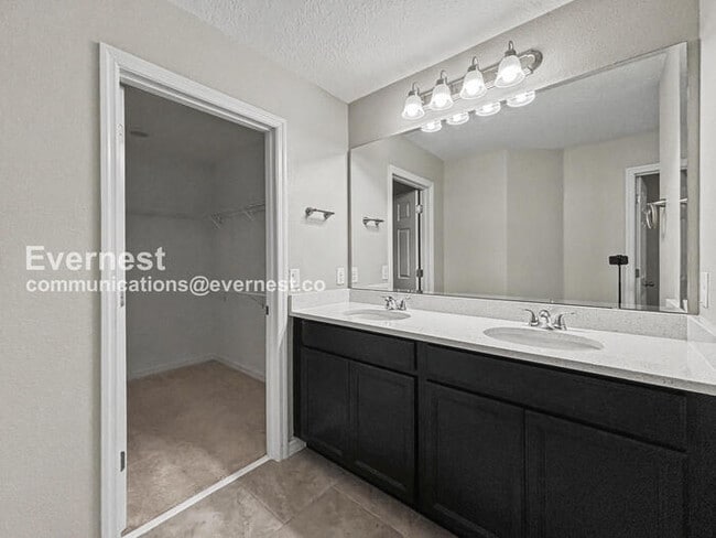 5587 Sabal Dr in St. Cloud, FL - Building Photo - Building Photo