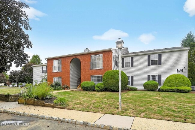 property at 722 Zlotkin Cir