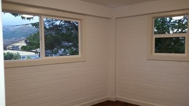 2215 N School St in Honolulu, HI - Building Photo - Building Photo