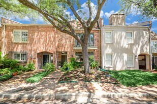 2206 Welch St in Houston, TX - Building Photo