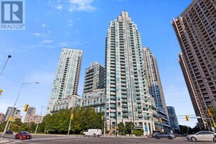 3939 Duke of York Blvd in Mississauga, ON - Building Photo