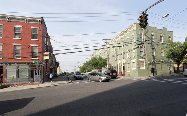 1-5 Elizabeth St in Albany, NY - Foto de edificio - Building Photo