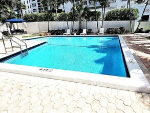 3031 N Ocean Blvd, Unit 805 in Fort Lauderdale, FL - Building Photo - Building Photo
