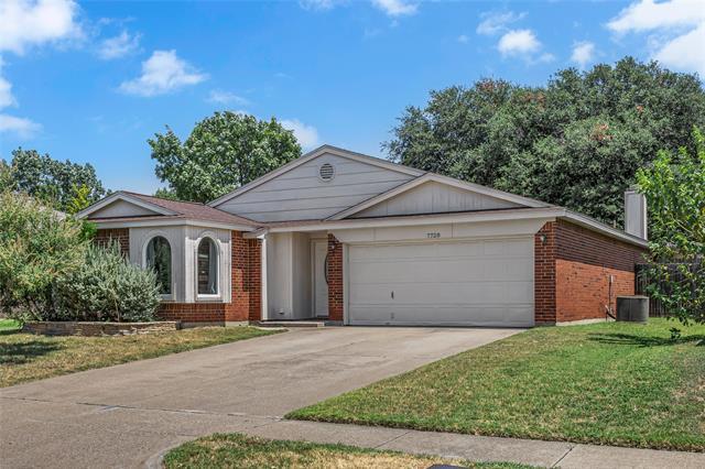 7728 Kelly Lynn Ln in Watauga, TX - Building Photo - Building Photo
