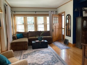 2435 Gunderson Ave in Berwyn, IL - Building Photo - Building Photo