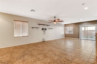9768 Plane Tree Ct in Las Vegas, NV - Building Photo - Building Photo