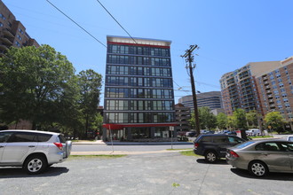 Octave 1320 in Silver Spring, MD - Foto de edificio - Building Photo
