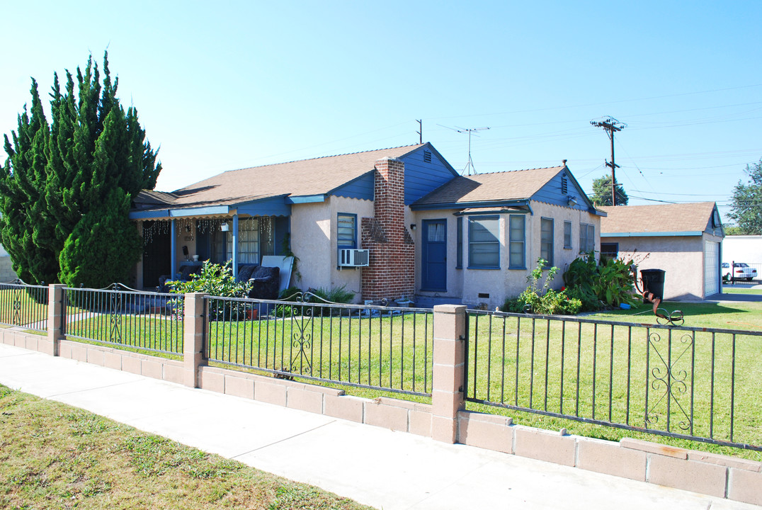 14641 Adams St in Midway City, CA - Building Photo