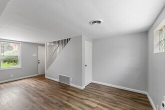 5745 Murdoch Ave in St. Louis, MO - Building Photo - Building Photo