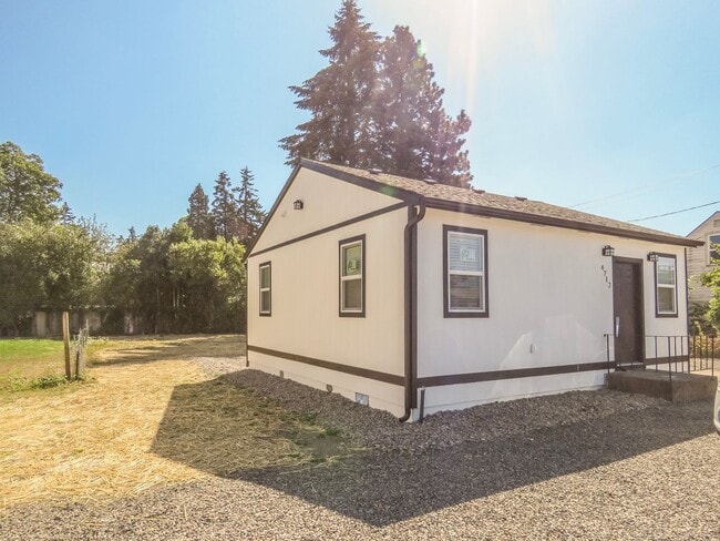 4702 Lancaster Dr NE in Salem, OR - Building Photo - Building Photo