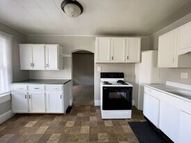 2401 S Mulberry St in Muncie, IN - Building Photo