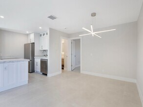 7 Crossings Cir in Boynton Beach, FL - Foto de edificio - Building Photo