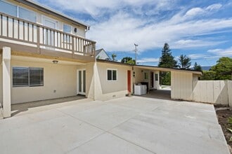 291 Ramona Dr in San Luis Obispo, CA - Foto de edificio - Building Photo