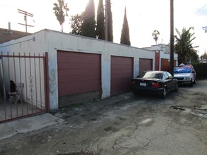 2617 Hillcrest Dr in Los Angeles, CA - Building Photo - Building Photo