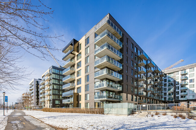 Bassins Du Havre Pier 2 in Montréal, QC - Building Photo - Building Photo